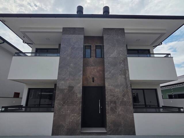 #7 - Apartamento para Venda em São José - SC