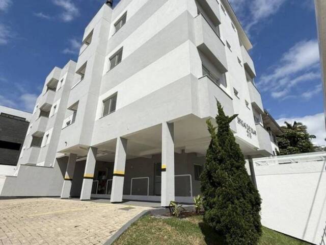 #10 - Apartamento para Venda em São José - SC