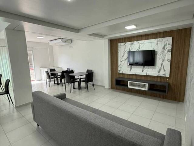 #17 - Apartamento para Venda em São José - SC