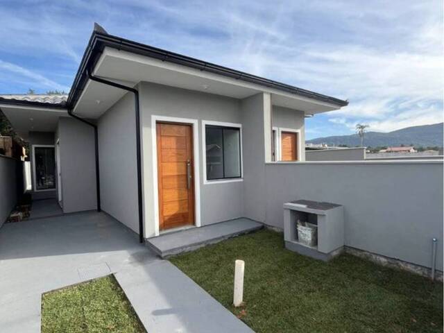 #22 - Casa para Venda em São José - SC