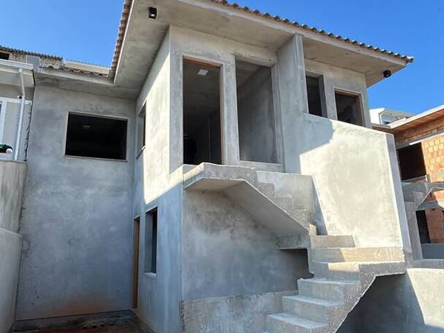 #25 - Casa para Venda em São José - SC