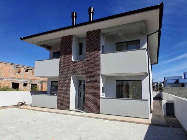 #26 - Apartamento para Venda em São José - SC