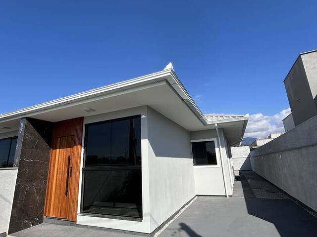 #27 - Casa para Venda em São José - SC - 1