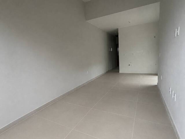 #40 - Casa para Venda em São José - SC - 2